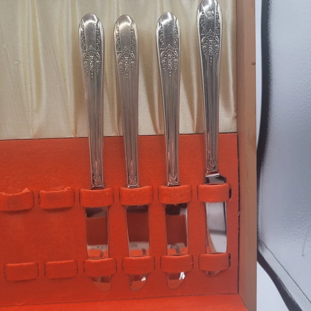 Vtg 8 Pl‎ Setting Rogers IS Reflection Silver Plate Flatware 50 piece With Box